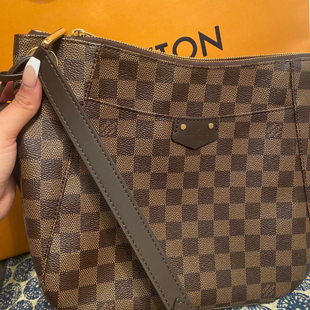 Louis Vuitton South Bank Besace shoulder bag